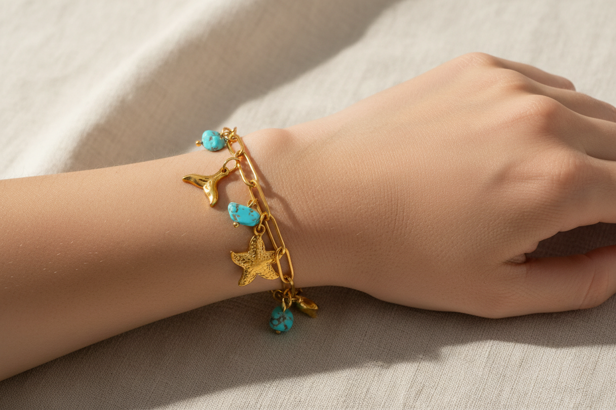 Charm-Armband korrekt am Handgelenk getragen